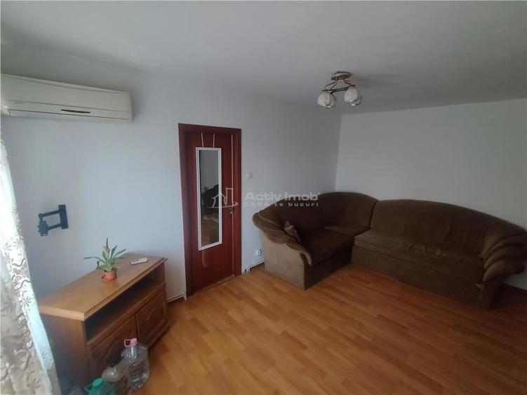 Apartament cu 2 camere nedecomandat, mobilat în Oravița