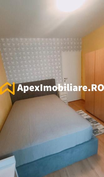 Apartament cu 3 camere semidecomandat, mobilat în Tineretului