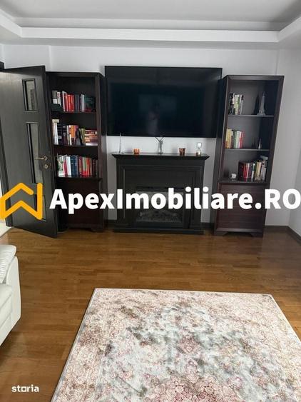 Apartament cu 4 camere decomandat în Titan