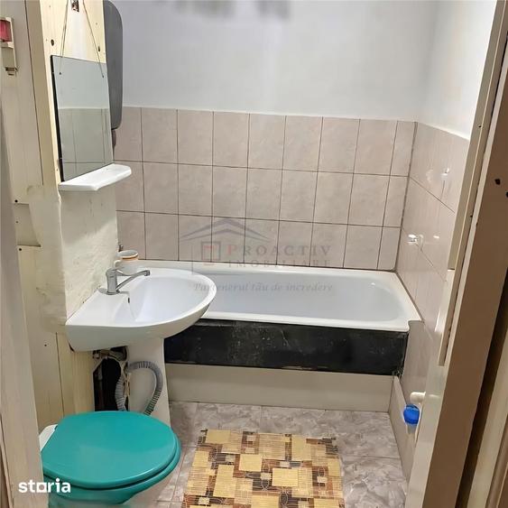 Apartament cu 3 camere decomandat în Burdujeni