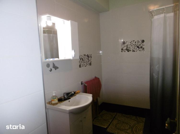 Apartament cu 3 camere în UTA