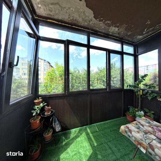 Apartament cu 3 camere decomandat în Sud