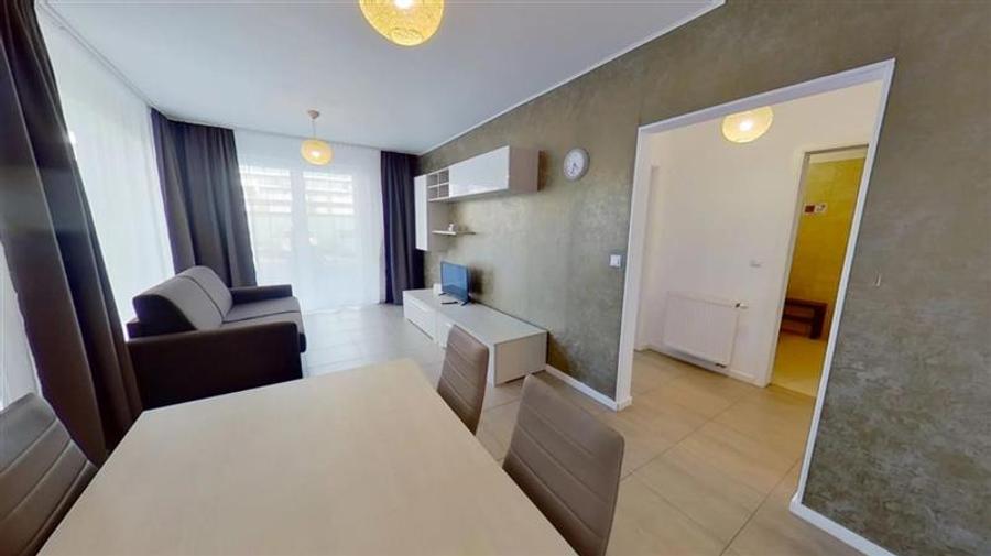 Apartament cu 2 camere decomandat, mobilat în Tractorul