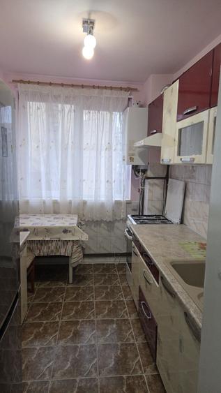 Apartament cu 2 camere semidecomandat în Florilor