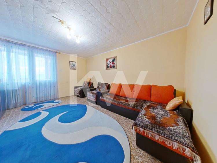 Apartament cu 2 camere decomandat, mobilat în Tractorul