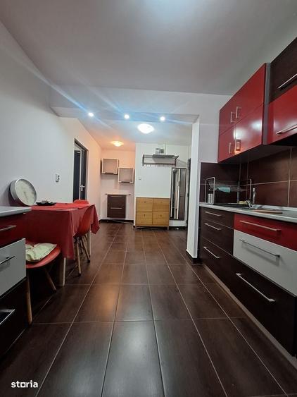 Apartament cu 3 camere decomandat în Crângași