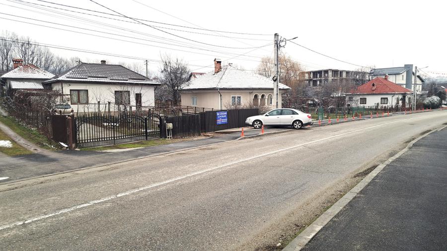 Casă individuală cu 3 camere cu Canalizare în Central