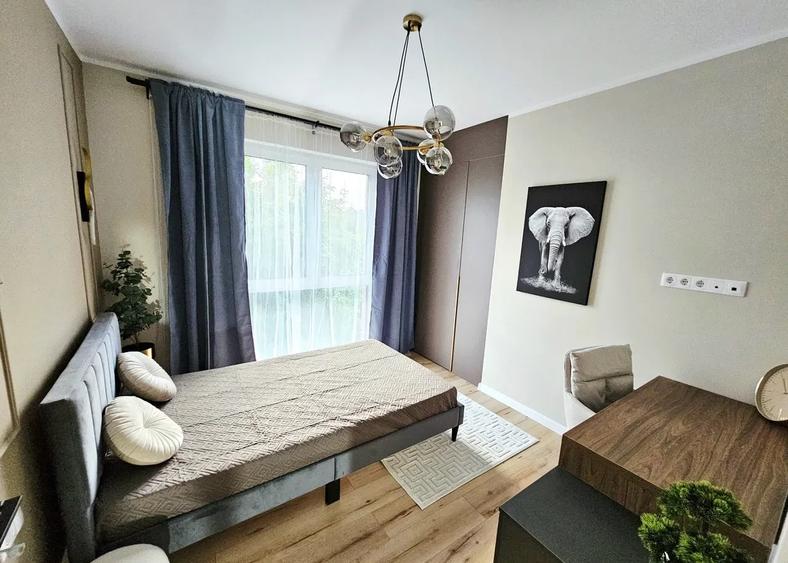 Apartament cu 3 camere semidecomandat, mobilat în Florești