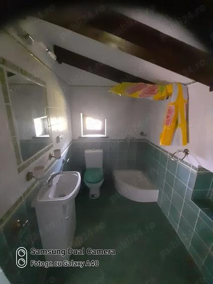 Apartament cu 4 camere decomandat în Forestier