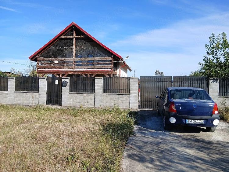 Casă cu Teren 1400 Mp în Tormac