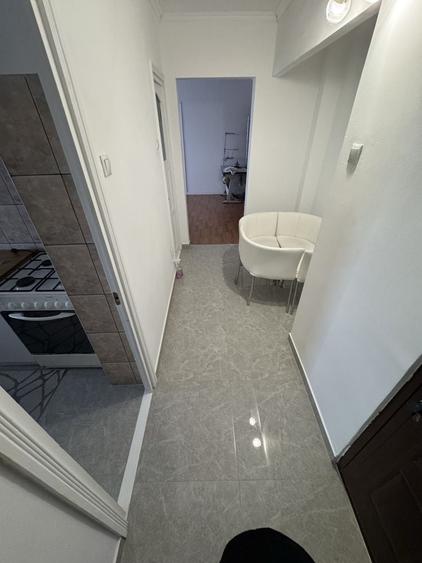 Apartament cu 2 camere nedecomandat în Primăverii
