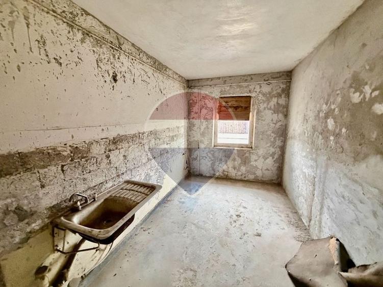 Apartament cu 4 camere decomandat în Brăilei
