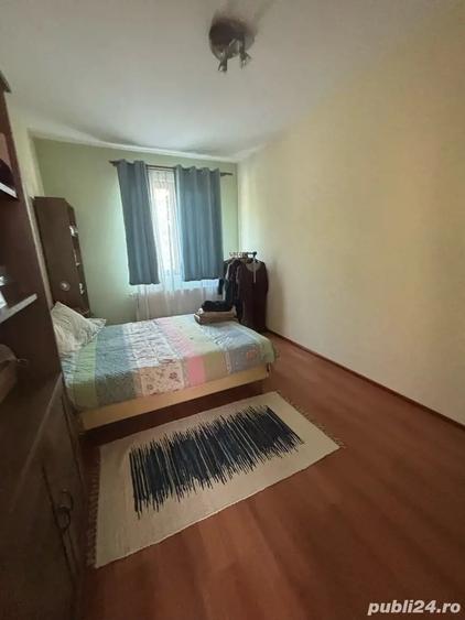 Casă cu 6 camere cu Teren 1100 Mp în Bucovina