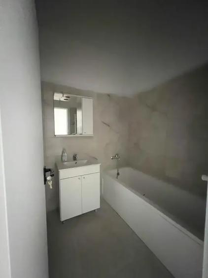 Apartament cu 2 camere semidecomandat în Theodor Pallady