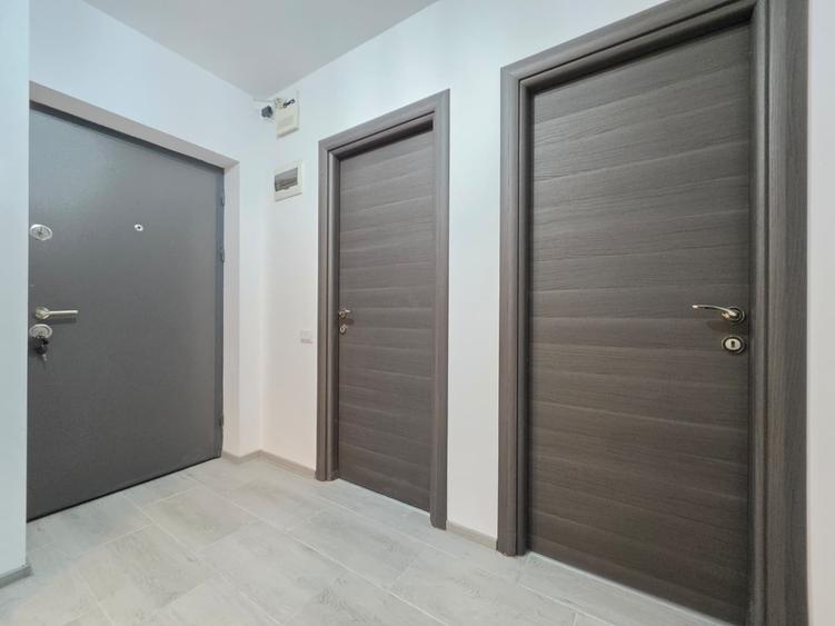 Apartament cu 2 camere semidecomandat în 1 Decembrie
