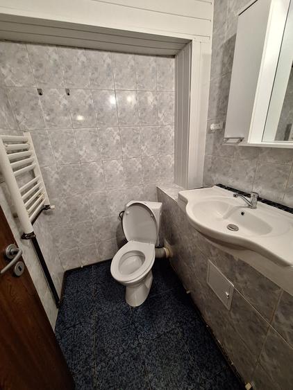 Apartament cu 3 camere decomandat în Nicolina
