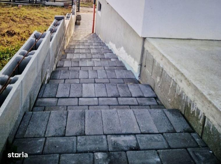 Casă cu 4 camere în Chinteni