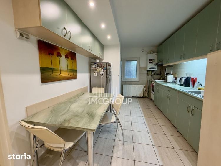 Apartament cu 3 camere în Zorilor