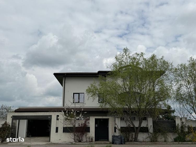 Casă cu 4 camere în Corbeanca