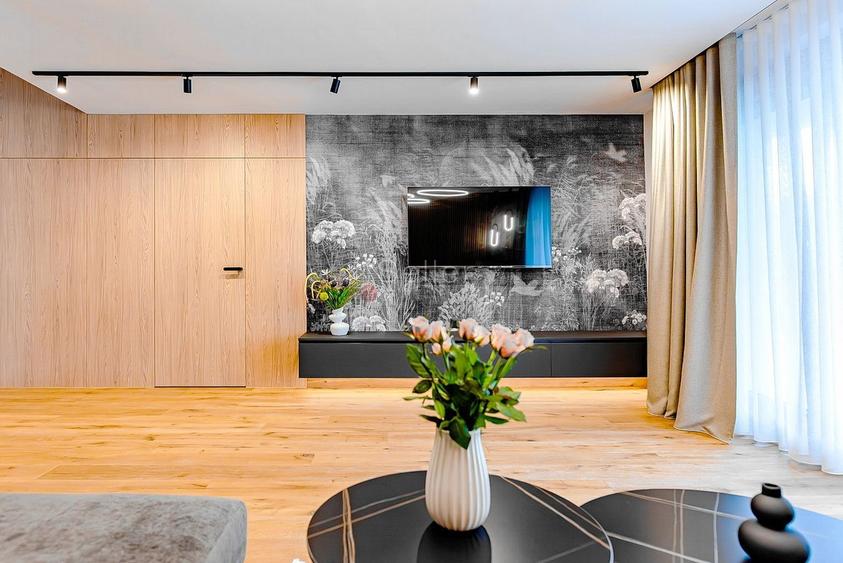Apartament cu 3 camere decomandat, mobilat în Drumul Poienii