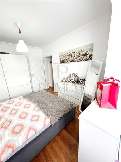 Apartament cu 3 camere semidecomandat, mobilat în Cetății