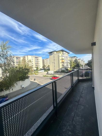 Apartament cu 3 camere semidecomandat în Tomis Plus