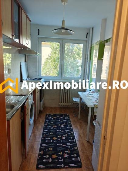 Apartament cu 2 camere semidecomandat, mobilat în Jiului