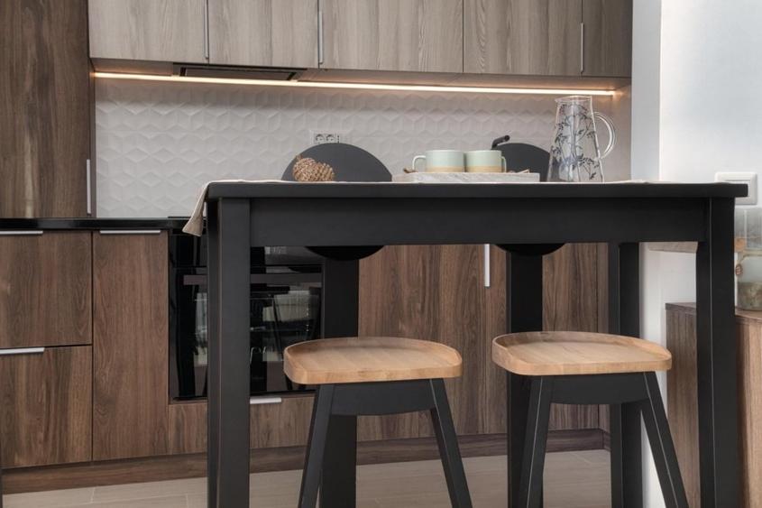 Apartament cu 2 camere decomandat, mobilat în Sud