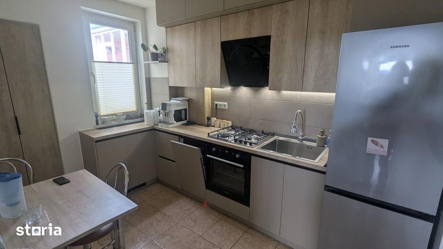 Apartament cu 2 camere decomandat în Central