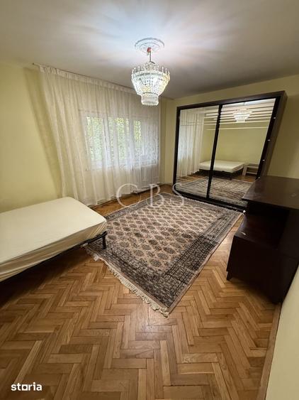 Apartament cu 3 camere decomandat în Zorilor