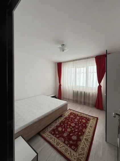 Apartament cu 2 camere semidecomandat în Podu Roș