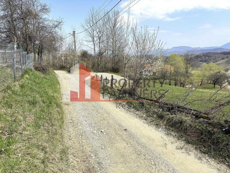 Teren Construcții intravilan de 2495 mp, în Bran