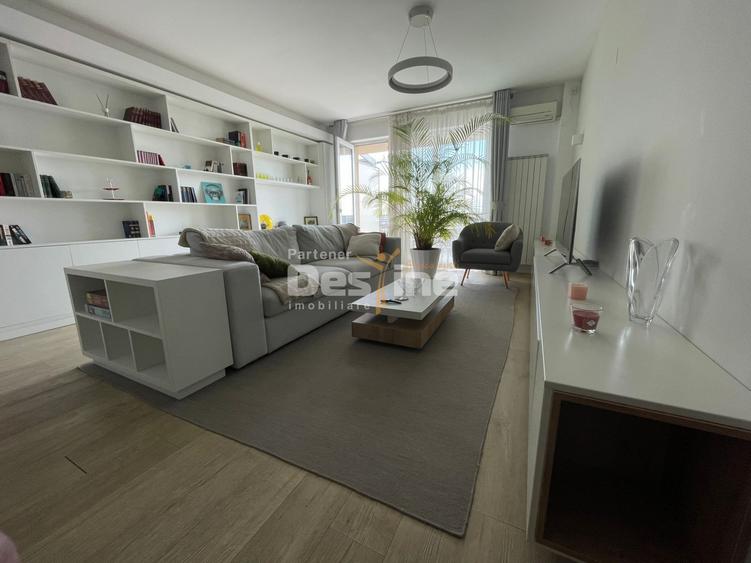 Apartament cu 2 camere semidecomandat, mobilat în Eroii Revoluției