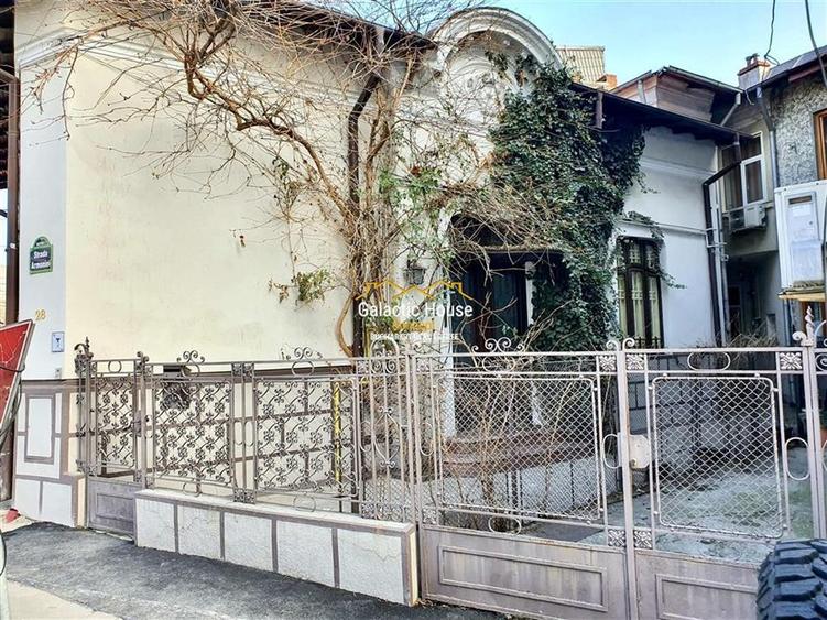 Casă cu 5 camere cu Teren 177 Mp în Dacia