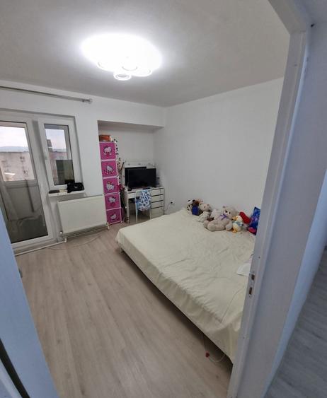 Apartament cu 3 camere decomandat în Unirii Nord