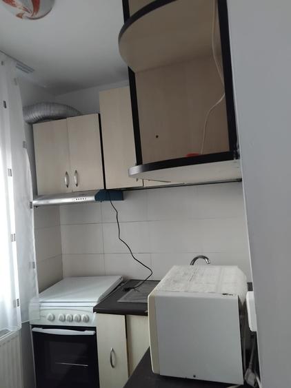 Garsonieră decomandată în Central