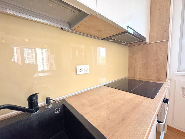 Apartament cu 2 camere semidecomandat, mobilat în Aradului