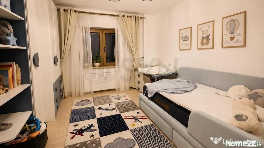 Apartament cu 4 camere semidecomandat în Aviației