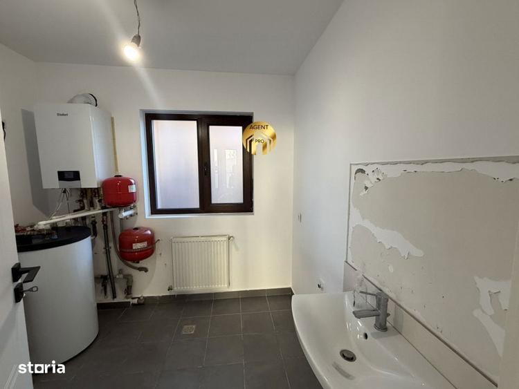 Casă cu 5 camere cu Teren 500 Mp în Central