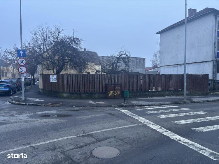 Casă cu 3 camere cu Teren 356 Mp în Central