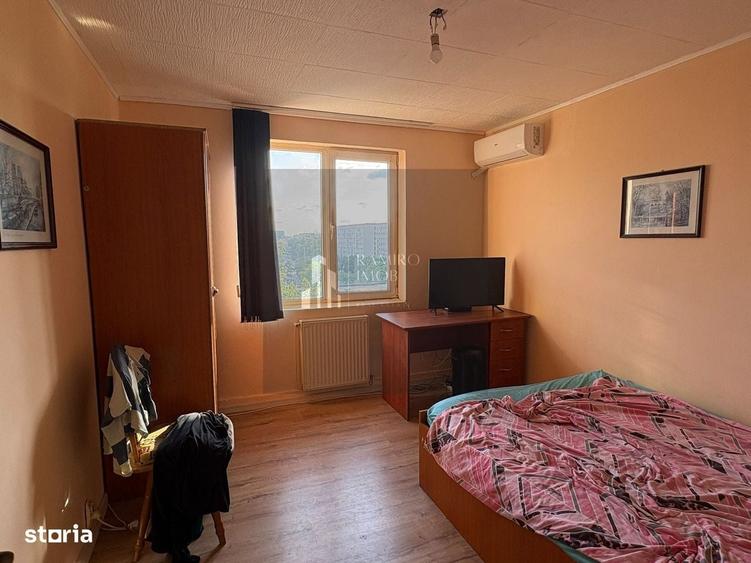 Apartament cu 3 camere decomandat în Apărătorii Patriei