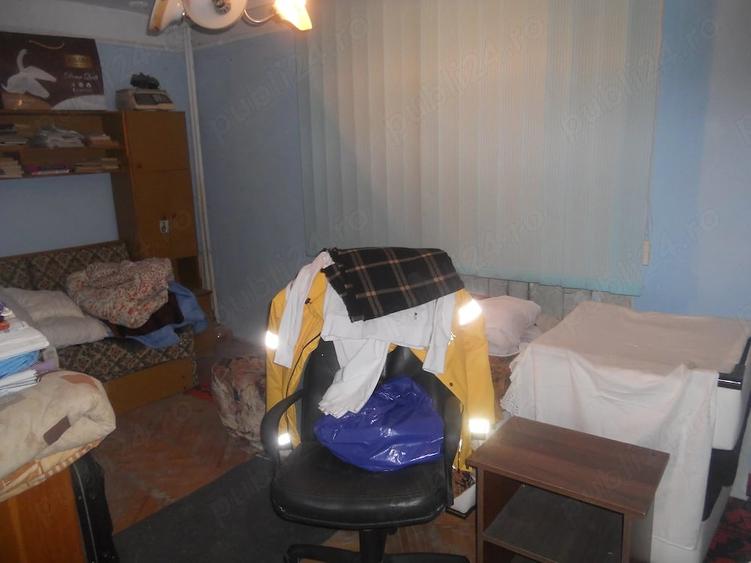 Apartament cu 3 camere decomandat în Precista