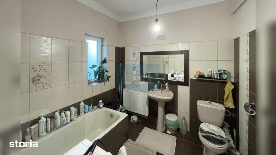 Casă cu 3 camere decomandat cu Teren 190 Mp în Muncitoresc