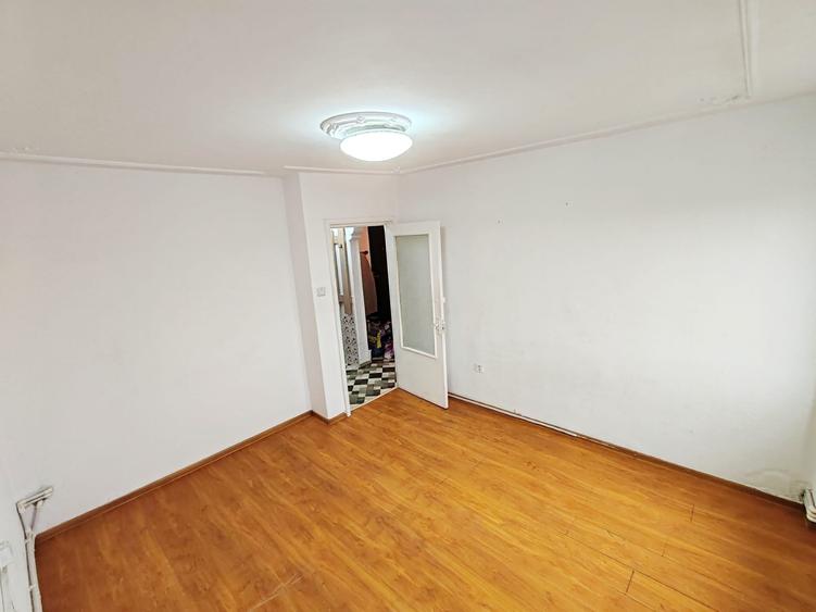 Apartament cu 2 camere decomandat în Casa de Cultură