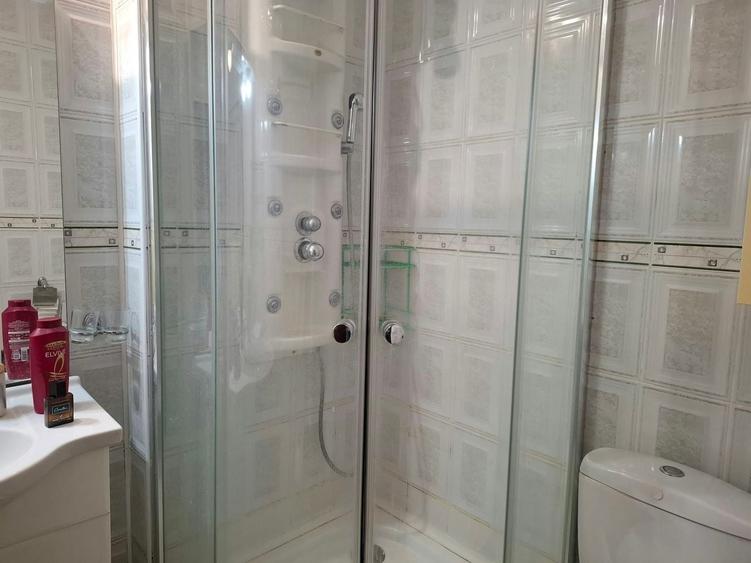 Casă individuală cu 4 camere cu Canalizare în 1 Mai