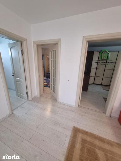 Casa de inchiriat- zona centrala, curte proprie ! - 3