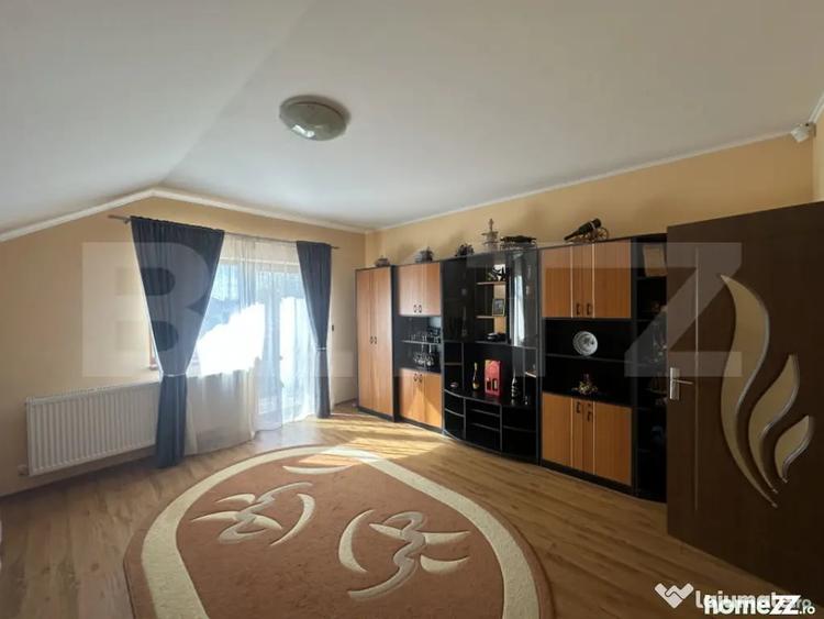 Casă cu 4 camere cu Teren 853 Mp în Păulești