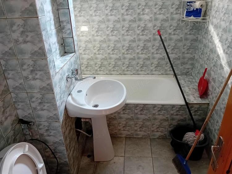 Spațiu comercial, de 80 mp, în Central