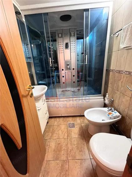 Apartament cu 2 camere decomandat în Filiași