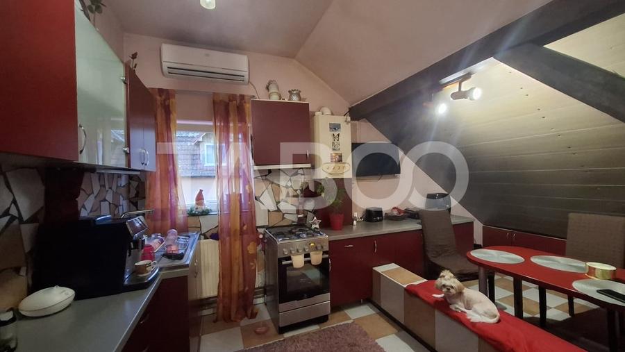 Apartament cu 3 camere decomandat, mobilat în Calea Poplăcii